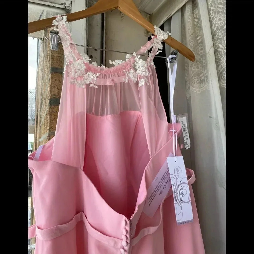 Disney royal maidens dress by alfred Angelo - Picture 7 of 13
